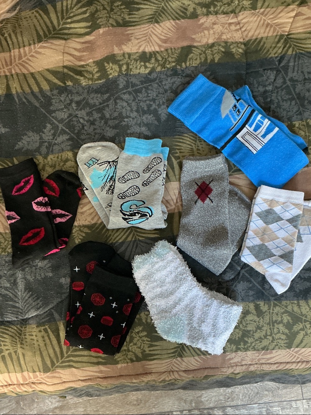 Mixed Men's Sock Pack - Assorted Colors